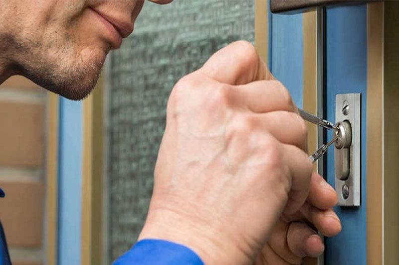 Cách mở ổ khóa bị rỉ sét nhanh chóng